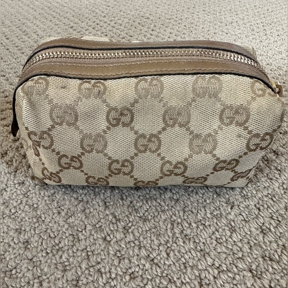 Authentic Y2K Vintage Gucci Brown Logo & Heart Gold Charm Zippered Makeup Bag - Picture 4 of 17